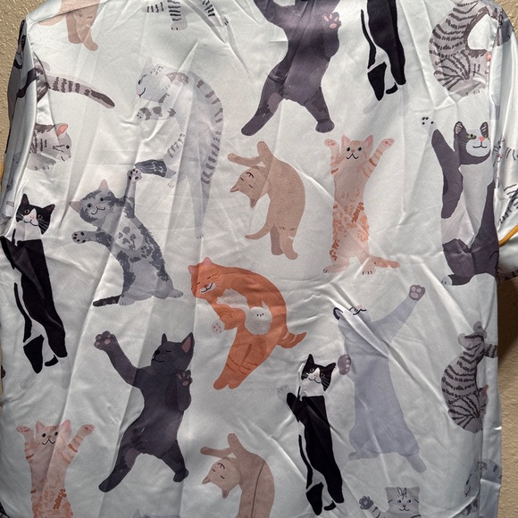 Cat pajamas set button down shirt & elastic waist shorts, size large NWT - Picture 7 of 12